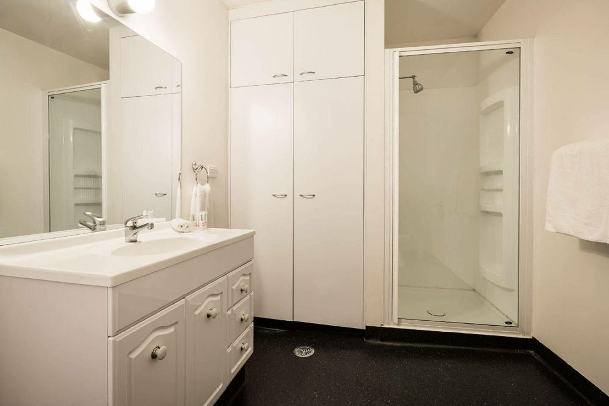 Aparthotel Quest Savoy Hobart Esterno foto